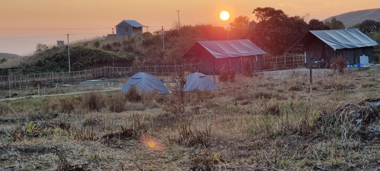 Camp Iaiwan Hotel เชร์ราปุนจี ภายนอก รูปภาพ